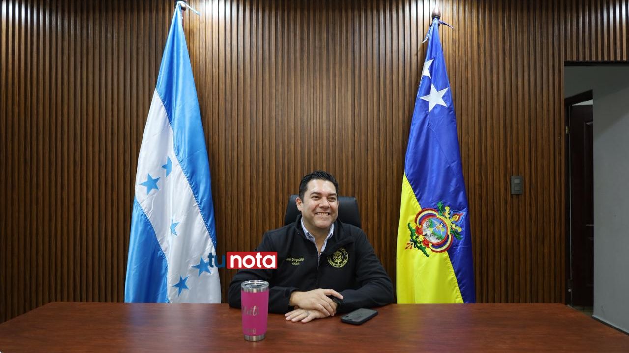 Imagen de Juan Diego Zelaya toma posesión de AMDC tras una semana de asumir el mando