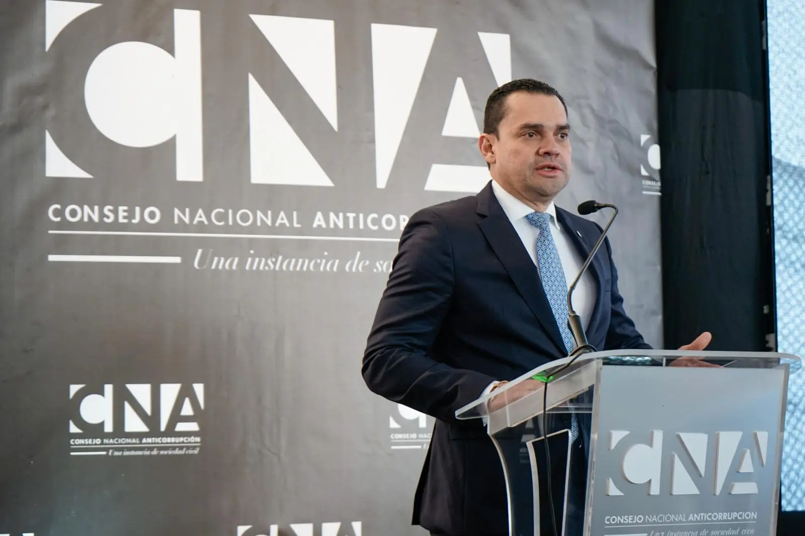 Tomás Zambrano, presidente del Congreso Nacional.