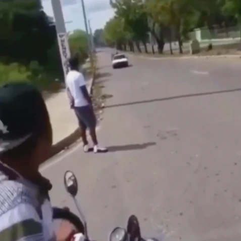 Captura de pantalla del video completo usa tu casco, el cual se hizo viral en Twitter y Telegram