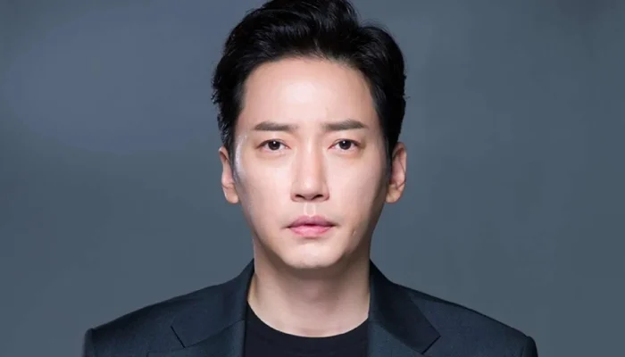 Lee Sang-bo.