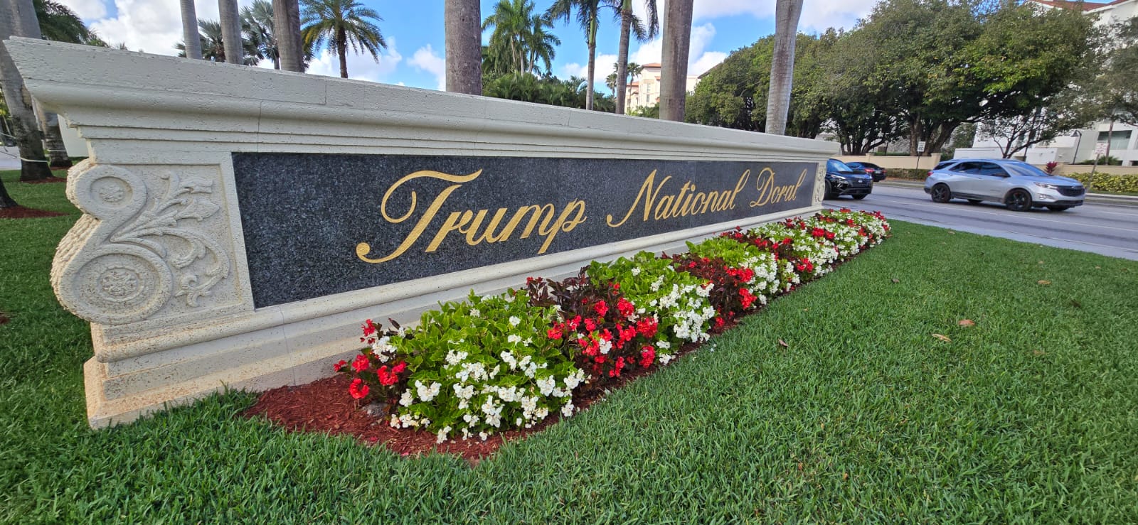 Entrada del Trump National Doral Miami, sede de la Cumbre de las Américas.