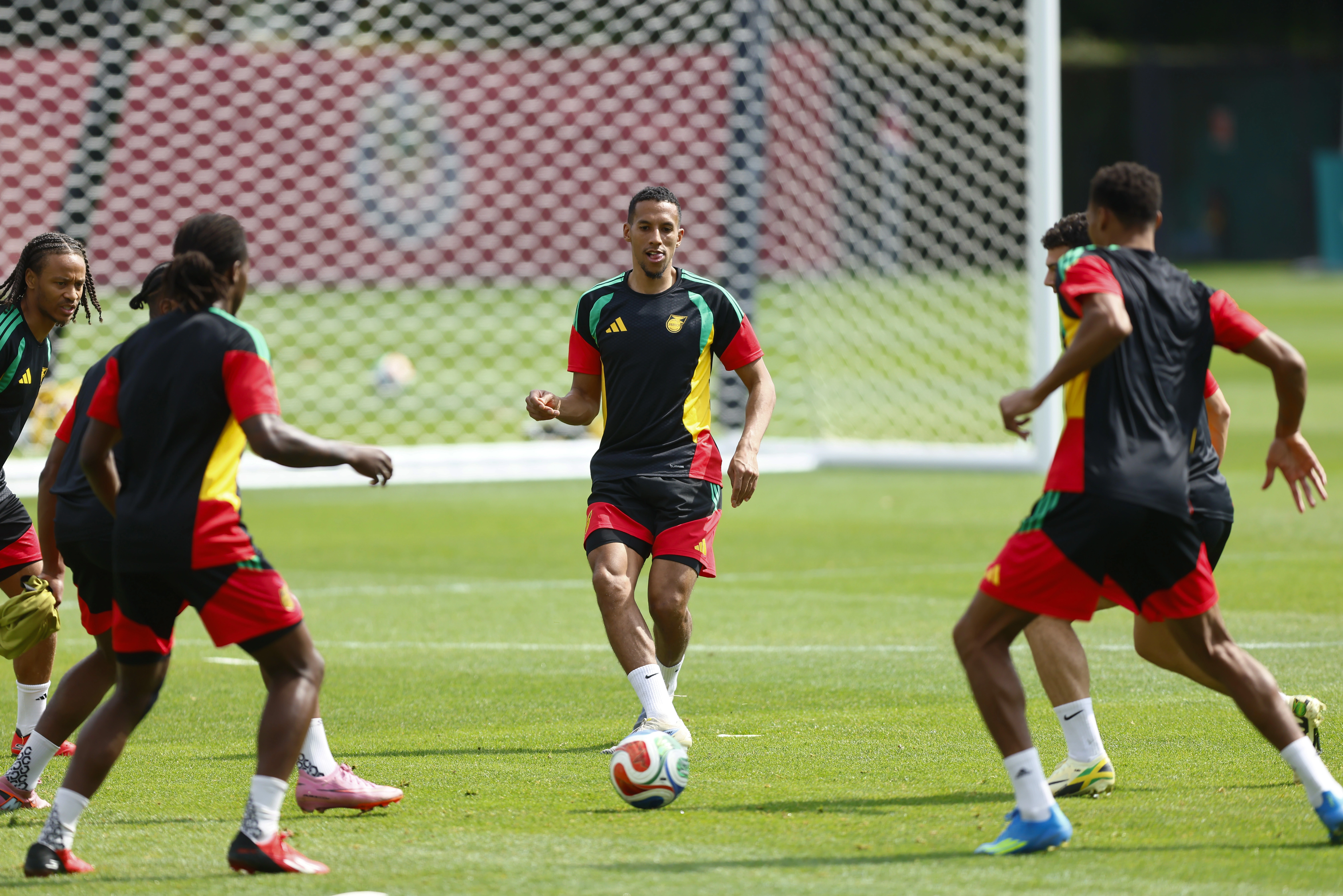 Jugadores de la selección de Jamaica participan en un entrenamiento este lunes, en la ciudad de Guadalajara.