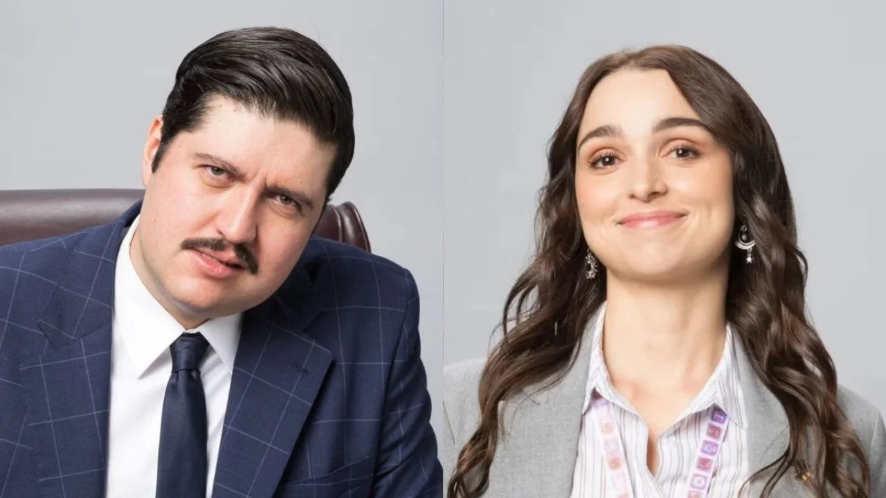 Fernando Bonilla y Elena del Río como sus personajes de La Oficina México