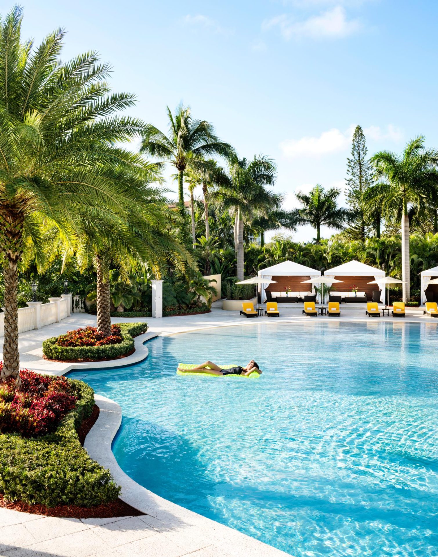 La sede de la Cumbre de las América también cuenta con lujosas piscinas.