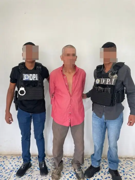 hondureño que le negaba la comida a sus perros