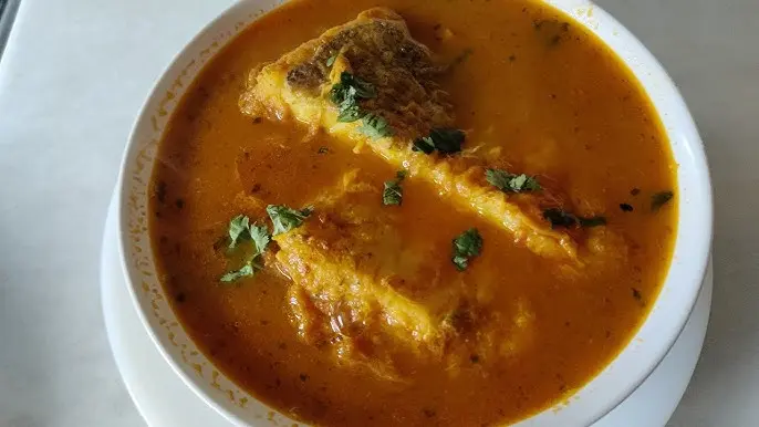 plato de sopa de pescado