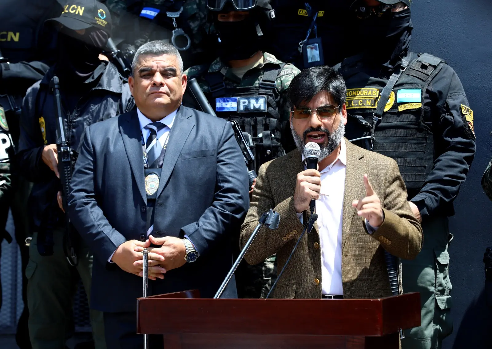 FISCAL Y RAMIRO MUÑOZ