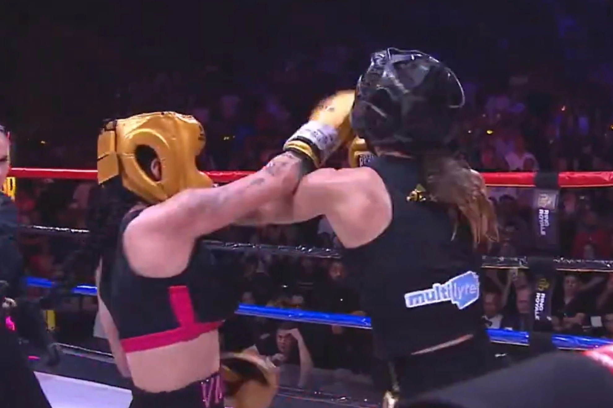 Karely Ruiz vs Marcela Mistral.
