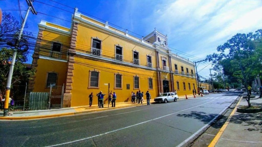 Hospital San Felipe, principal centro de atención a pacientes con cáncer en Honduras.