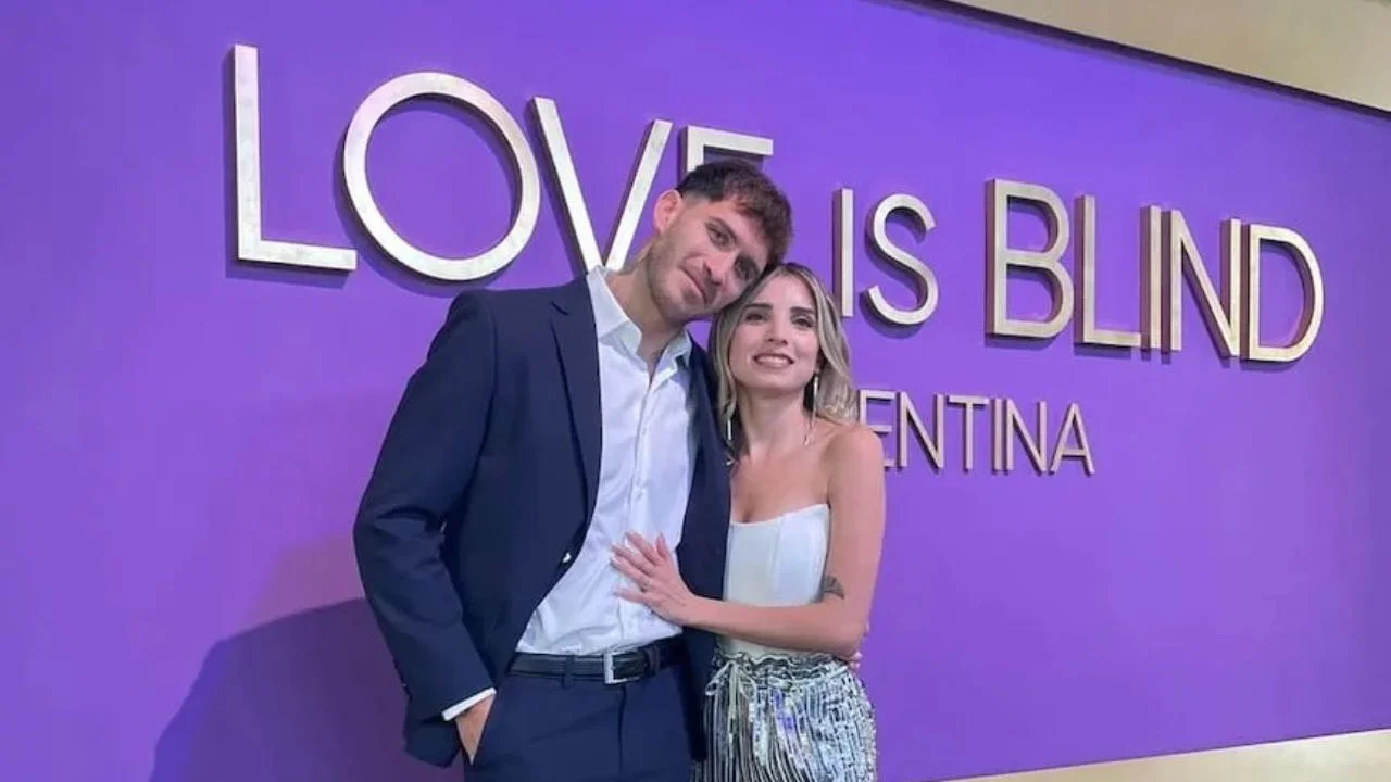 Santiago Martínez y Emily Ceco en Love is Blind