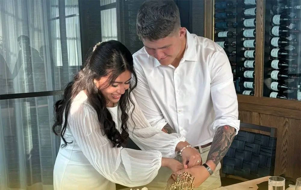 Anni Ramos y su esposo, el sargenteo Matthew Blank.