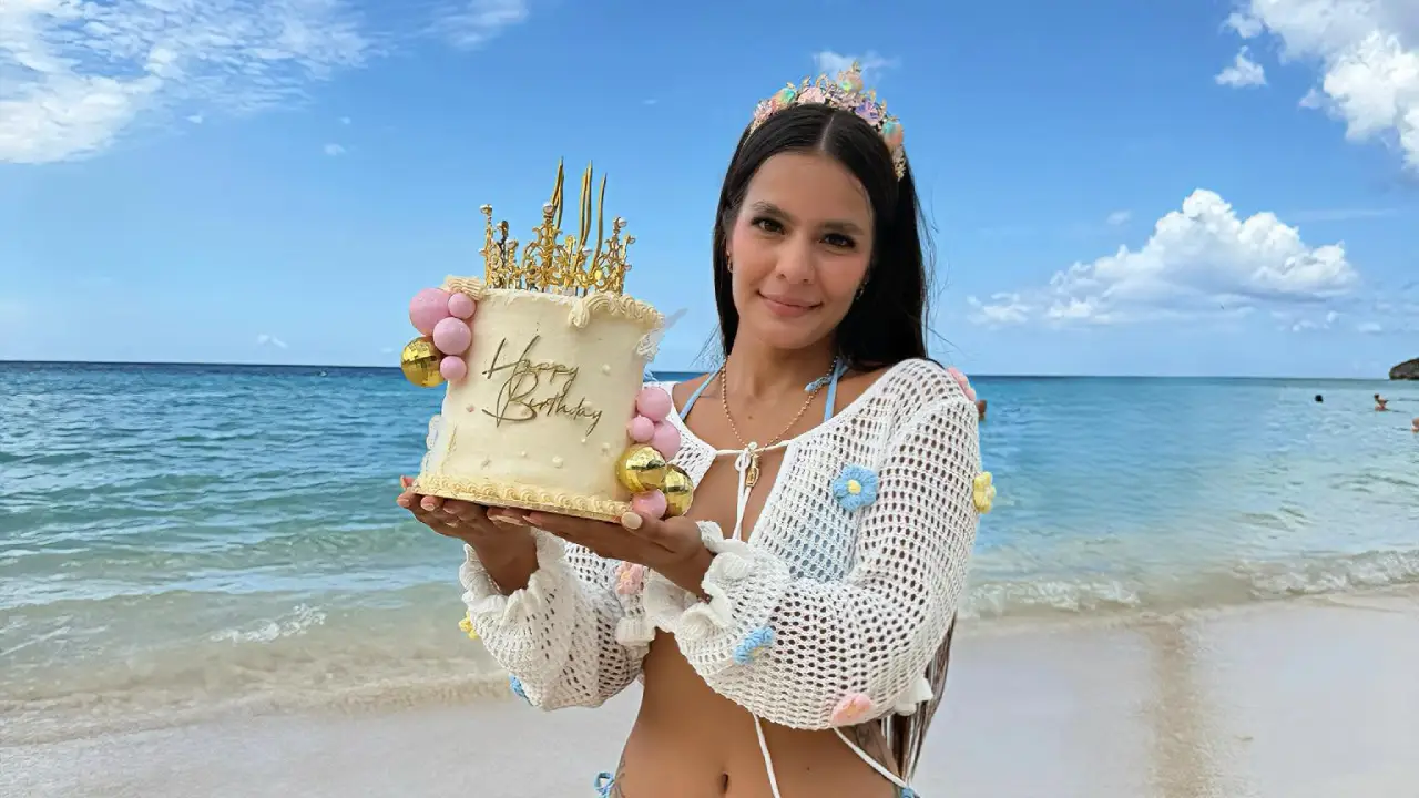 Luznith Bolívar celebrando su cumpleaños en la playa.