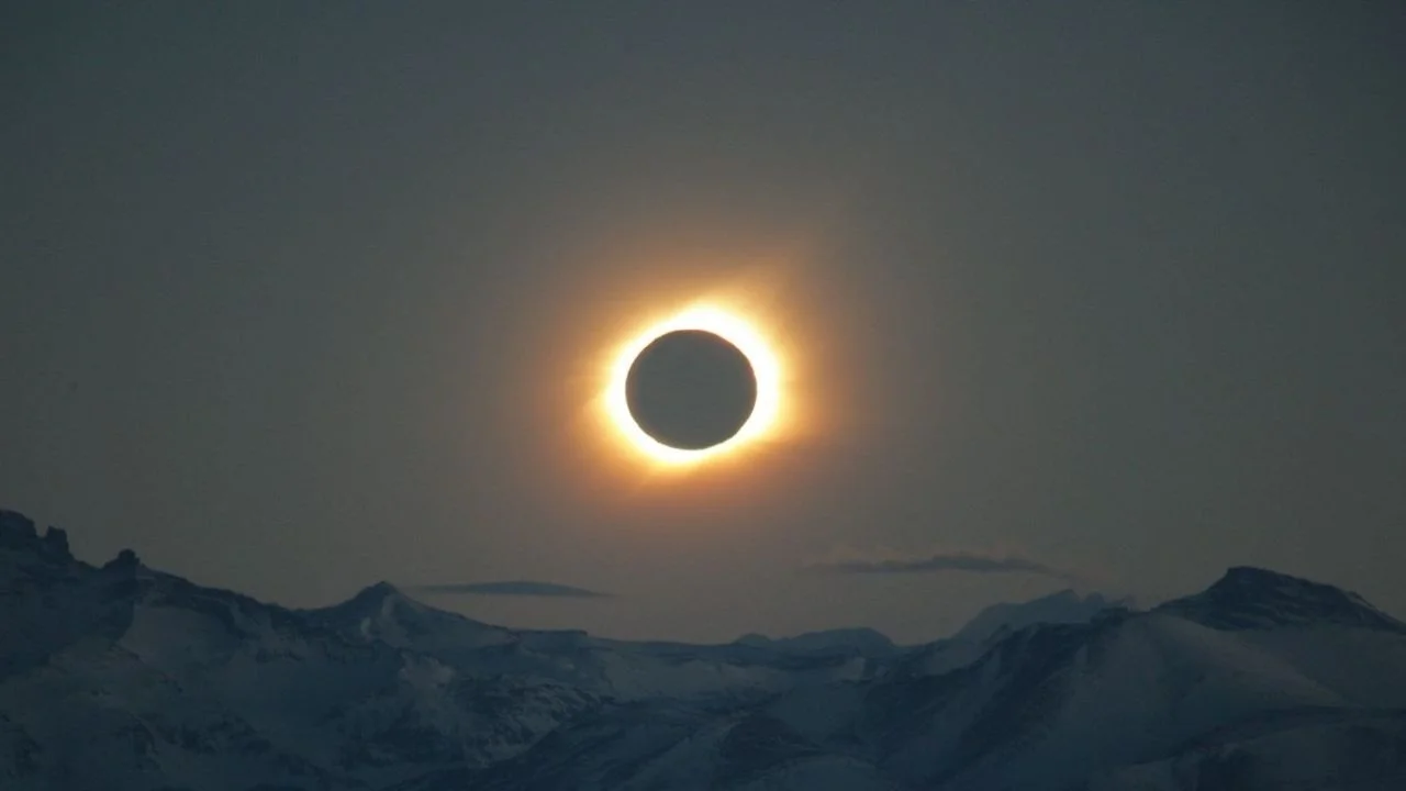 Foto de archivo de eclipse solar total.