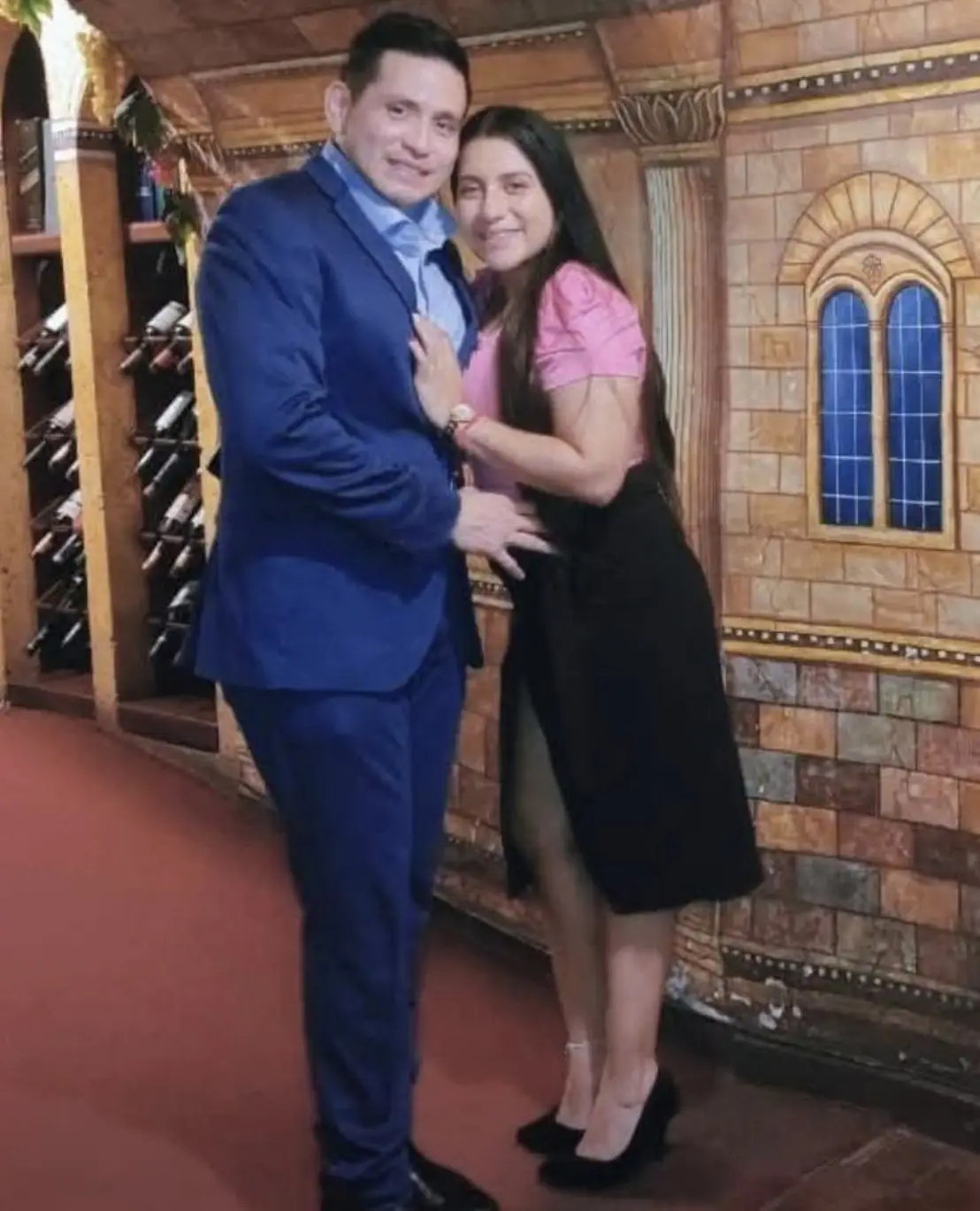 Foto del sargento y su esposa a quien mata en un puente de Ecuador