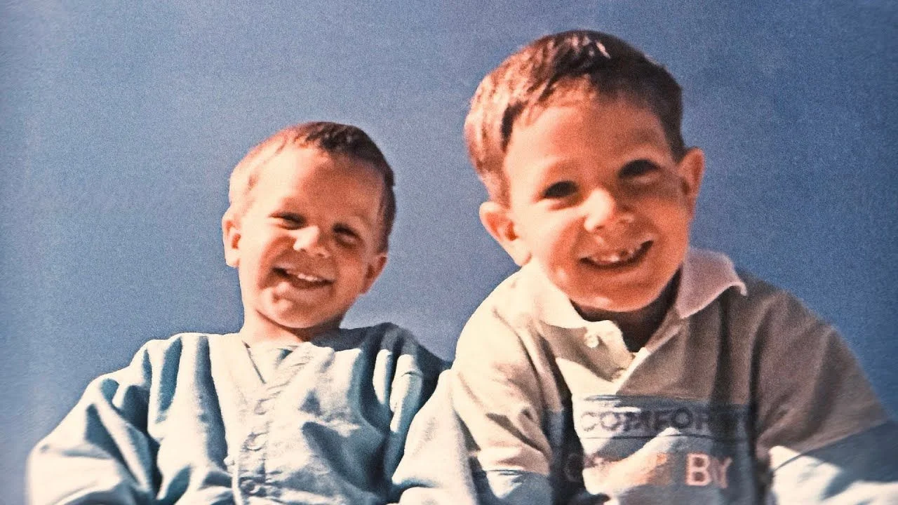 Iñigo y Pablo Etxezarreta de niños.