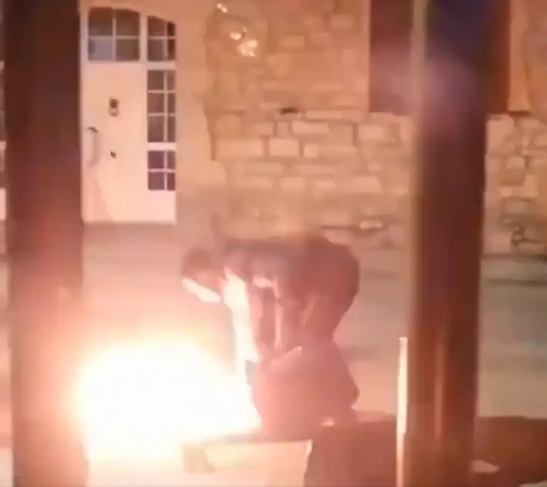 hondureño que le prende fuego a bar en España