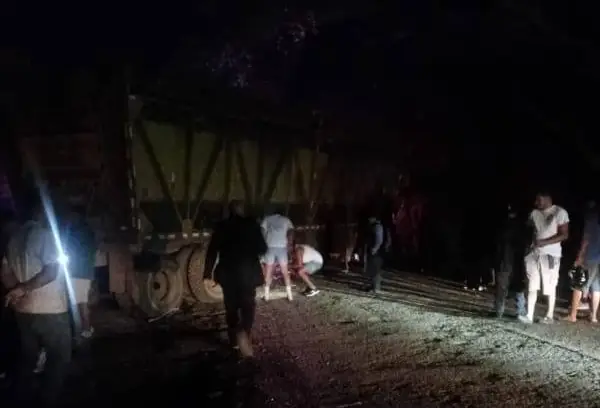 accidente con la rastra donde murió una pareja que iba en moto en Morocelí