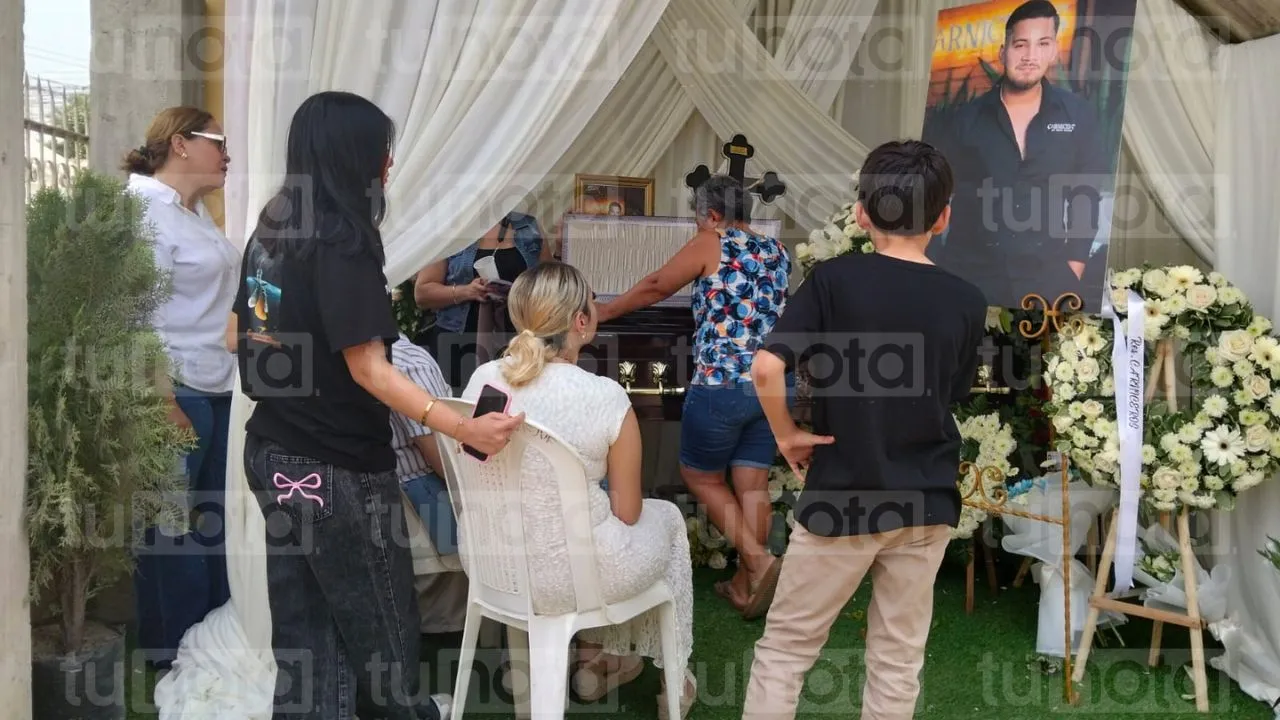 Imagen de 'Se sufre, se lamenta y se llora': el último adiós en velorio de Hernán Martínez