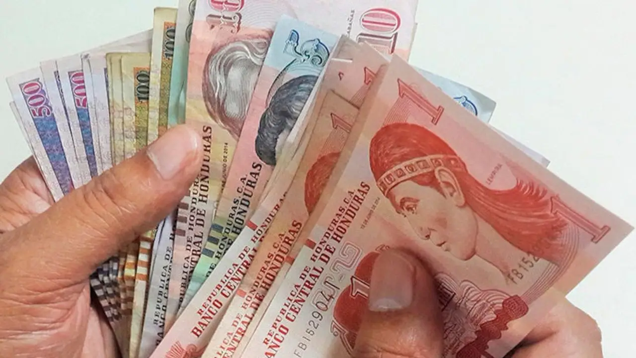 Ajuste al salario mínimo 2026 sigue en espera mientras la inflación va al alza