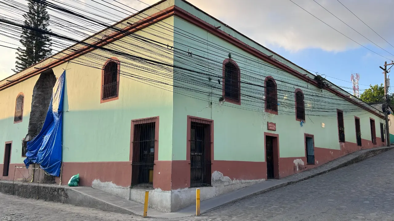 Imagen de Avanzan gestiones para restaurar la Casa de la Cultura en Santa Rosa de Copán