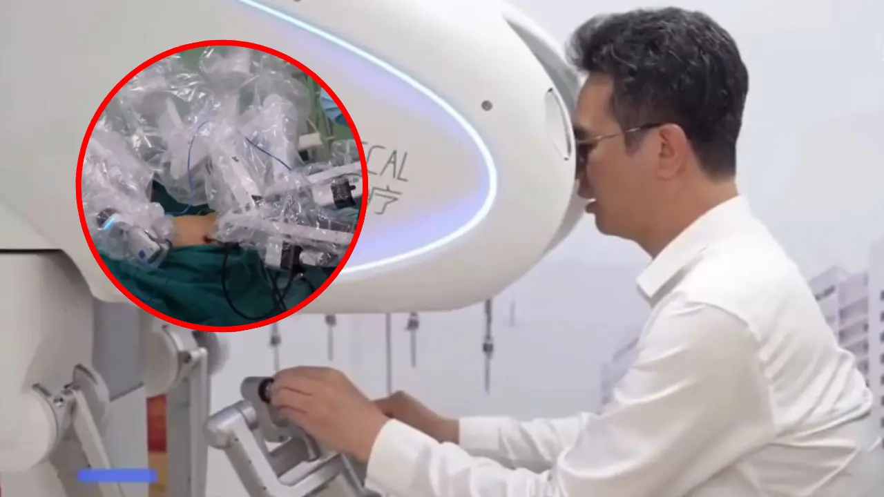 Imagen de Cirujano de Shanghái extirpa tumor a 5,000 km de distancia con un robot