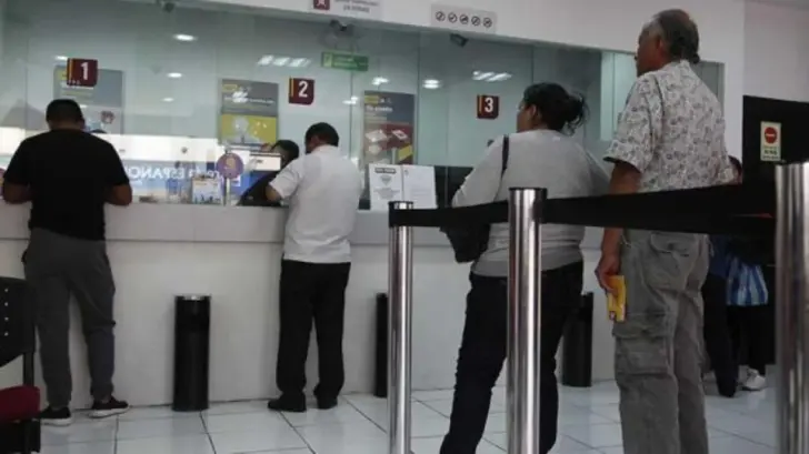 Imagen Principal de Nota: ¿Cómo trabajarán los bancos en Honduras este lunes 20 de abril de 2026?