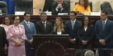 Imagen de Comisión presenta informe al CN y recomienda destitución de cuatro funcionarios