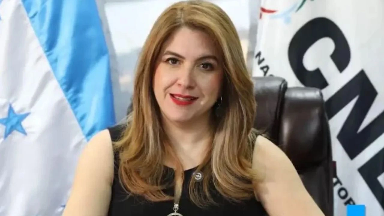 Imagen Principal de Nota: Cossette revela que no ha sido citada como testigo en juicio político contra Ochoa