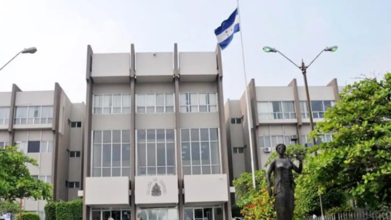 Imagen de CSJ anula nombramientos de Rebeca Ráquel y anuncia concurso para 600 plazas