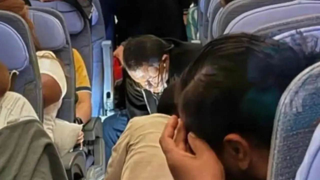 Imagen de 'Le pedí a Dios sabiduría': doctor Carlos Umaña, tras salvar a paciente en pleno vuelo