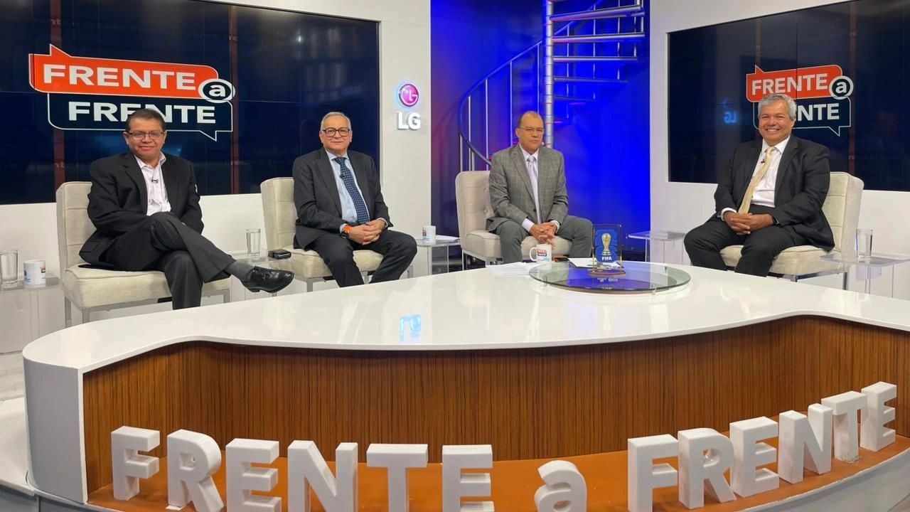 Imagen de Economistas cuestionan política económica: recomiendan crear un Consejo Coordinador