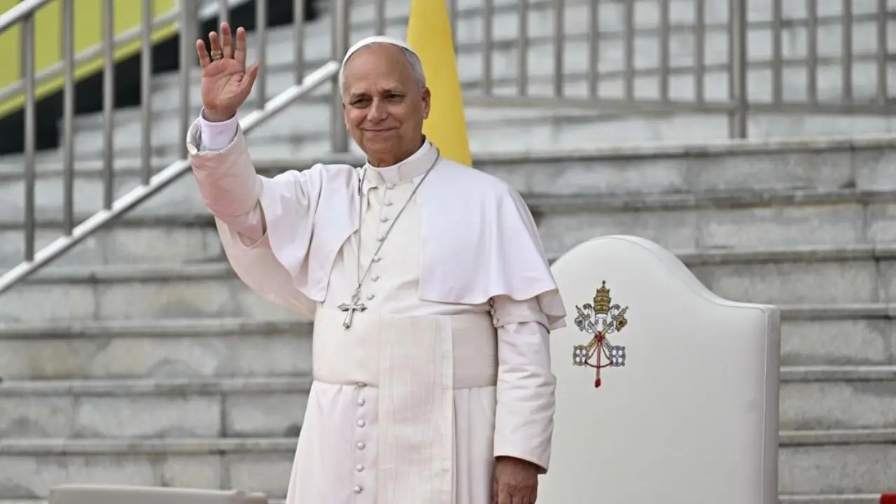 Imagen de 'Hay que tratarlos como seres humanos': papa León XIV habla sobre migrantes