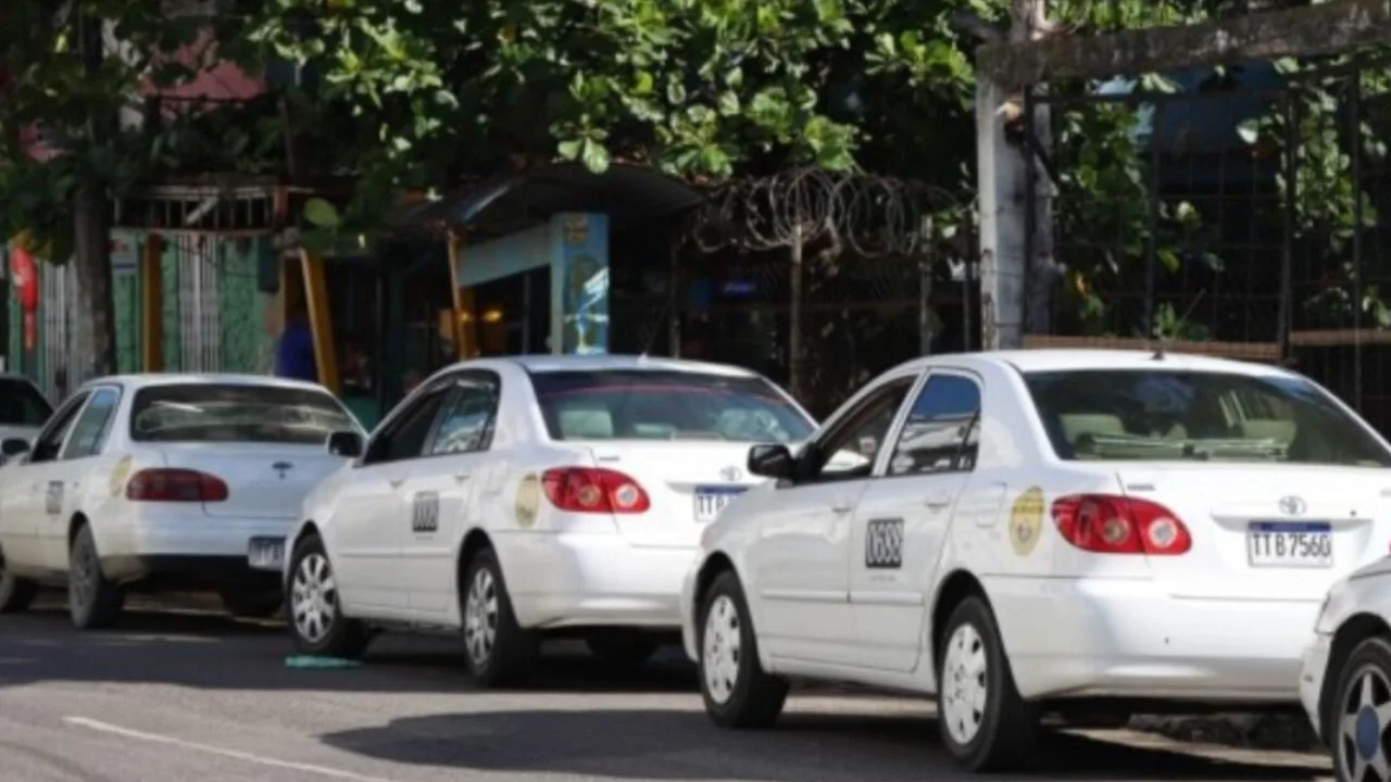 Imagen Principal de Nota: IHTT autoriza aumento en tarifa del taxi colectivo en Tegucigalpa y SPS