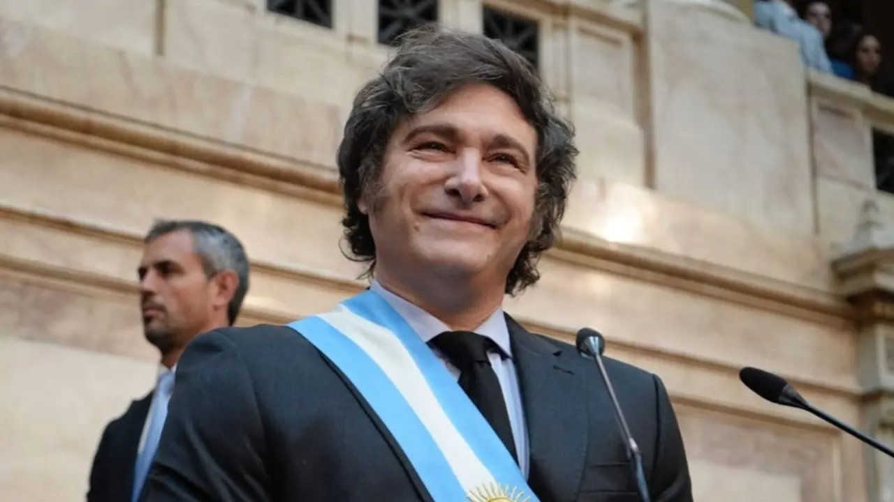 Imagen de Milei afirma que irá por la reelección en 2027 pese a señalamientos de corrupción