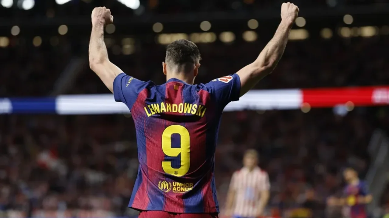 Imagen de Lewandowski se ofrece al Milan como agente libre este verano