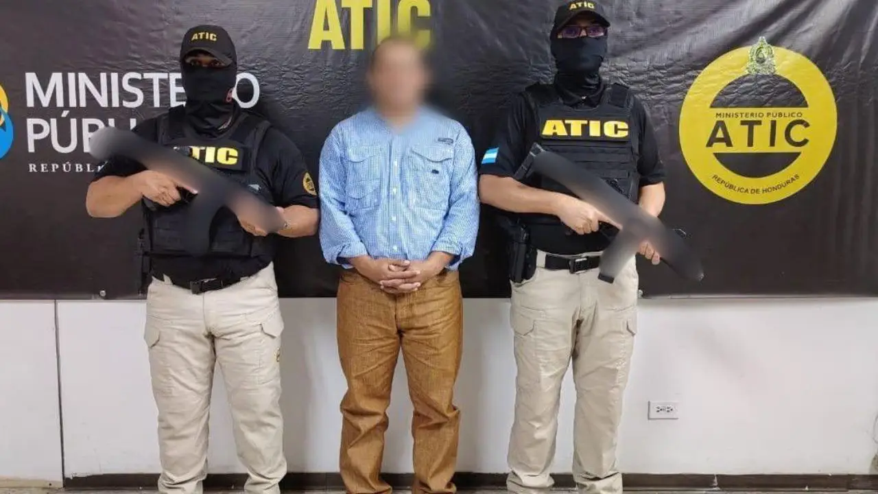 Maestro es detenido por presunto abuso de alumna de 12 años