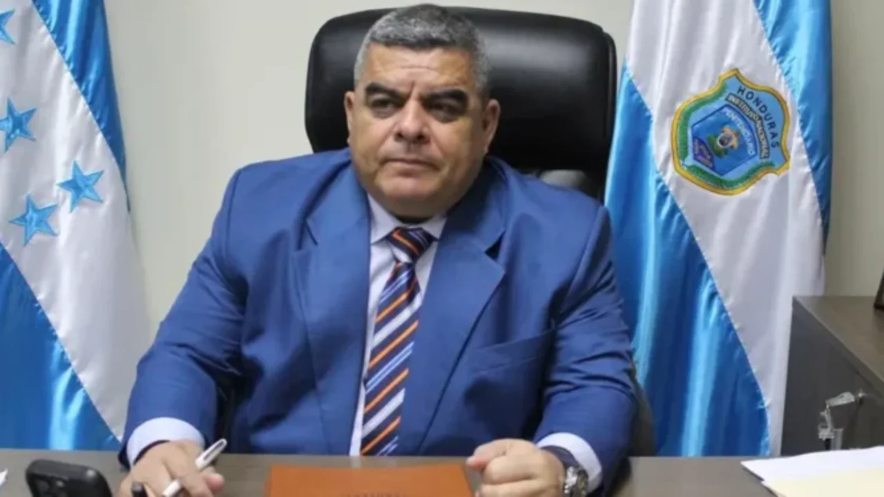 Imagen Principal de Nota: Muñoz: "Jueza liberó a 'criminal' tras intimidación y fianza de L.100 mil"