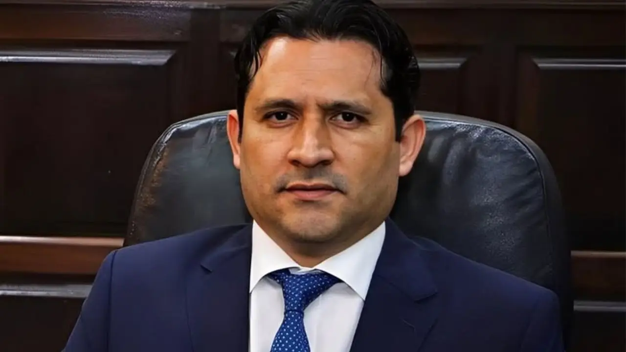 Magistrado Mario Morazán presenta amparo contra juicio político a Secretaría del CN Imagen de Magistrado Mario Morazán presenta amparo contra juicio político a Secretaría del CN