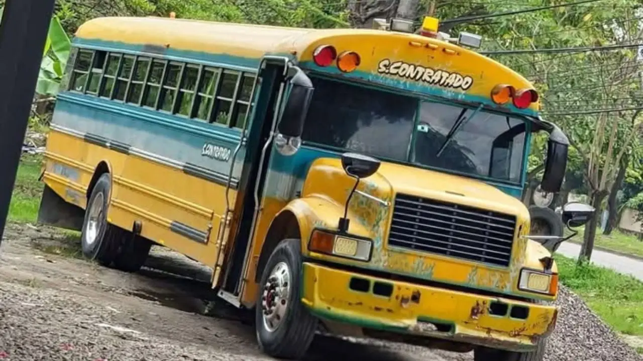 Imagen de Roban bus que iba a traer miembros de iglesia tras concierto cristiano en SPS