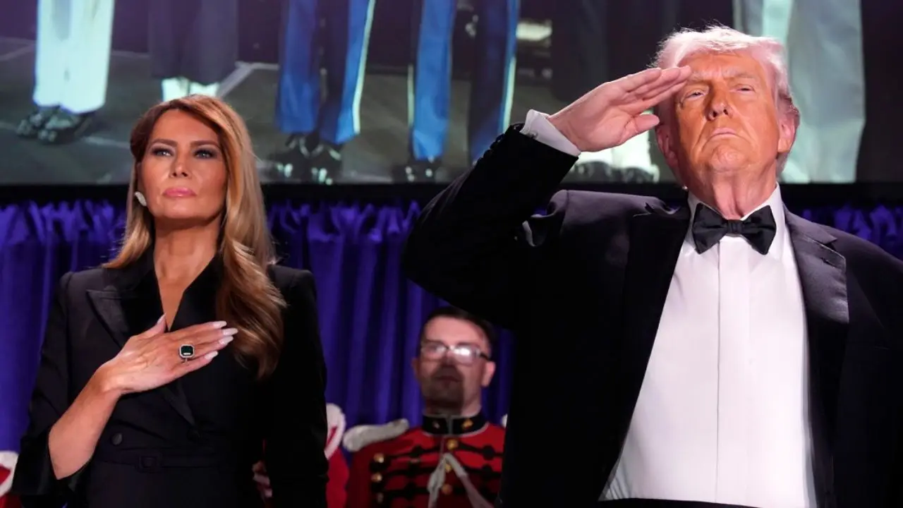 Imagen de Servicio Secreto evacúa a Trump de cena de corresponsales tras aparentes disparos