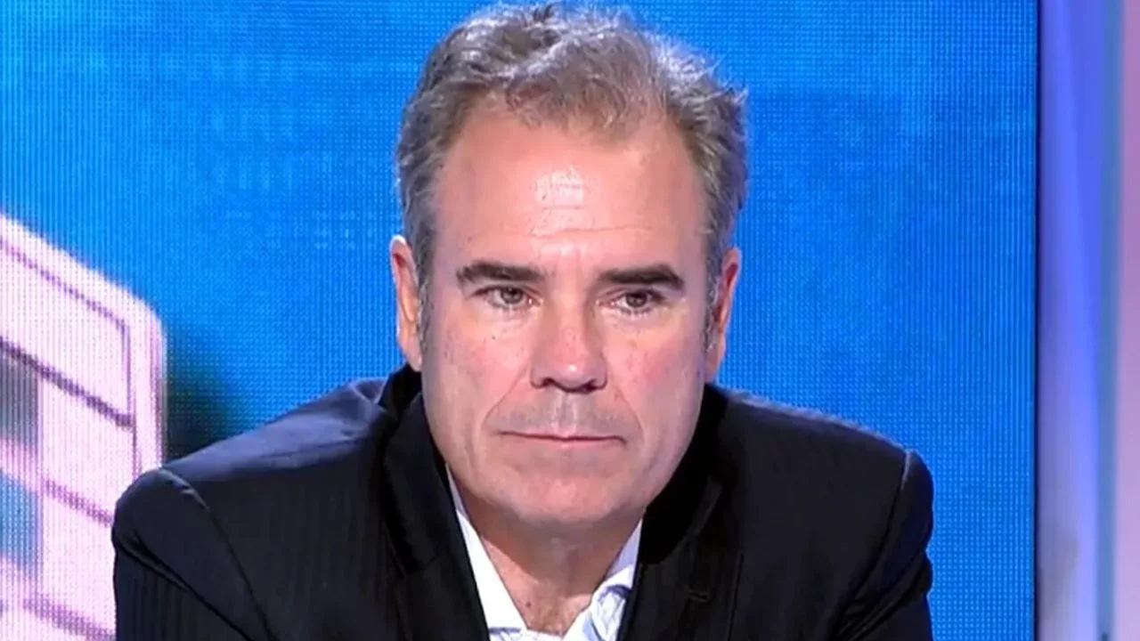 Javier Pérez Dolset vestido con saco.