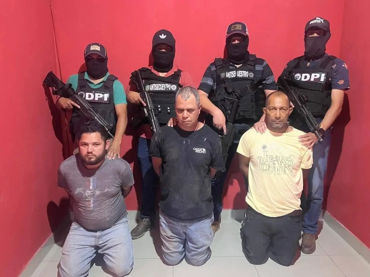 Secuestradores del menor capturados.