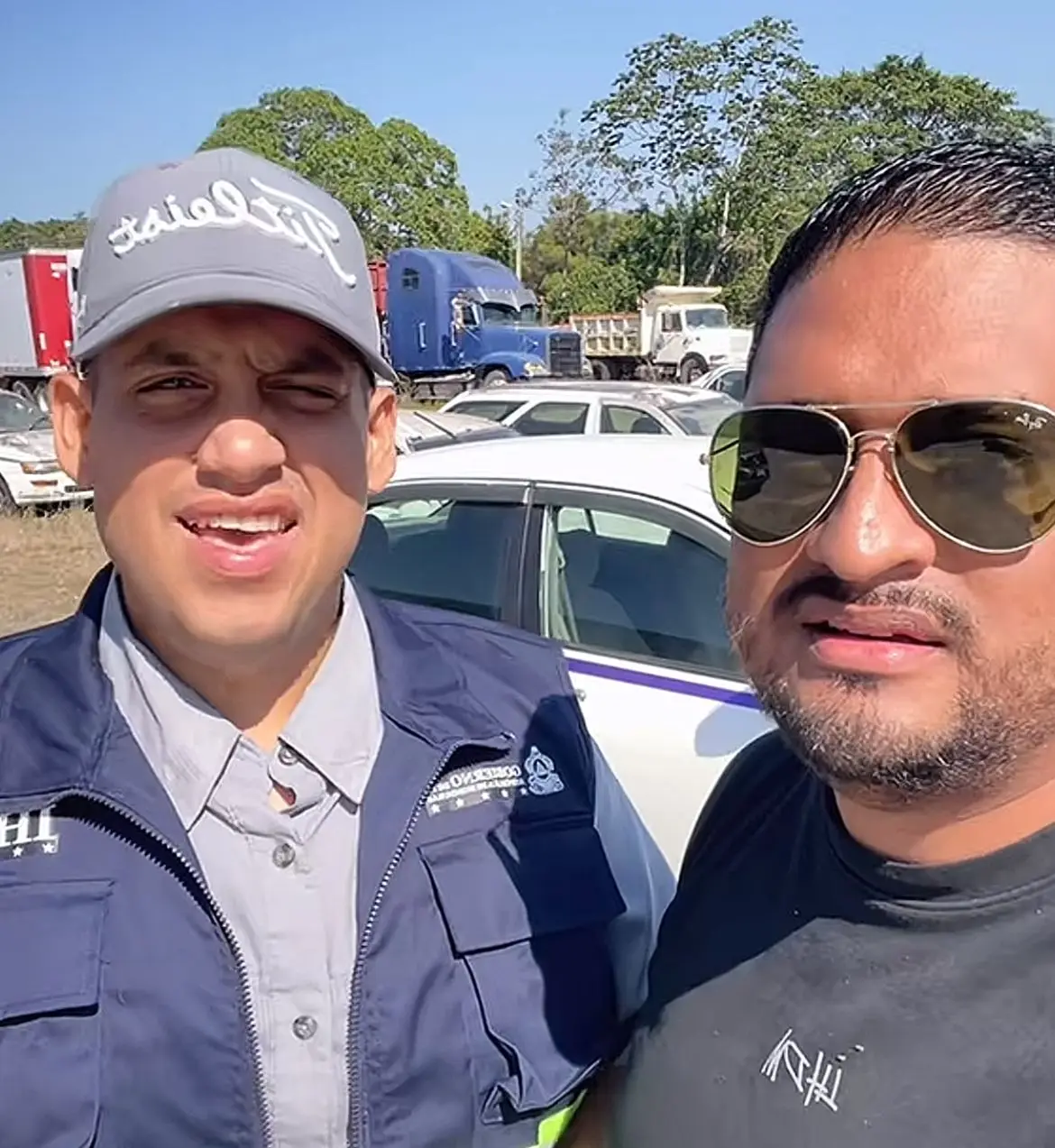 El taxista tiktoker también aprovechó para mostrar en redes sociales como recuperó su unidad de transporte.