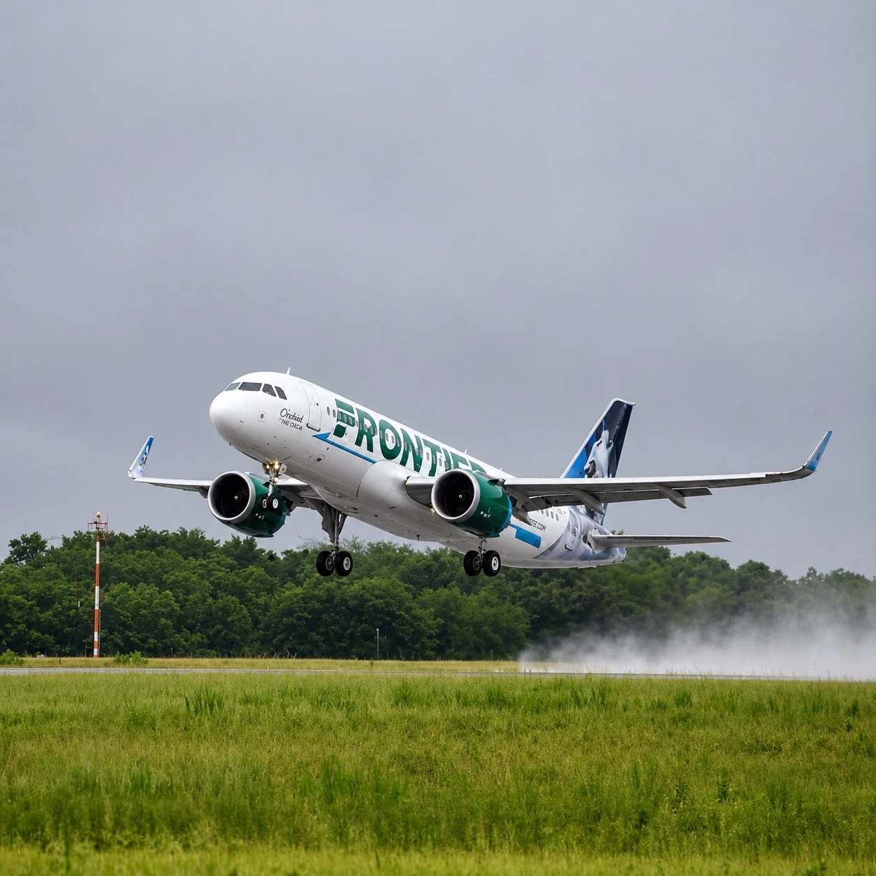 Avión despegando 