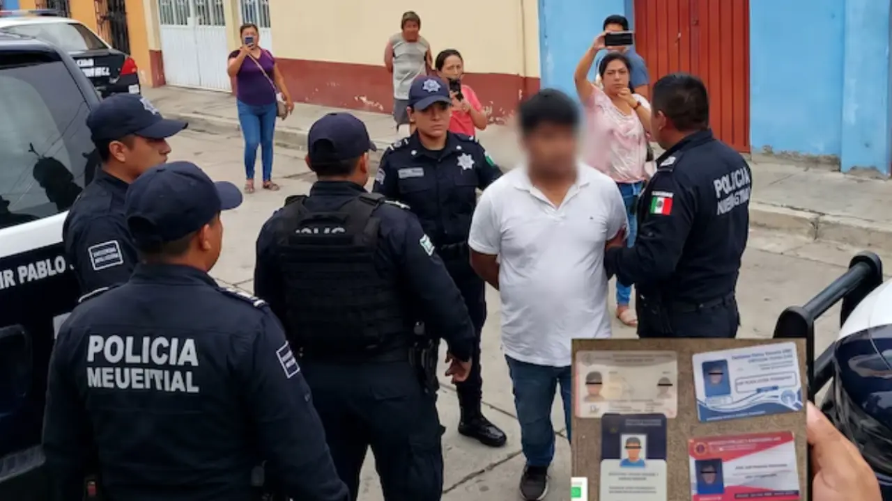 Varias personas paradas