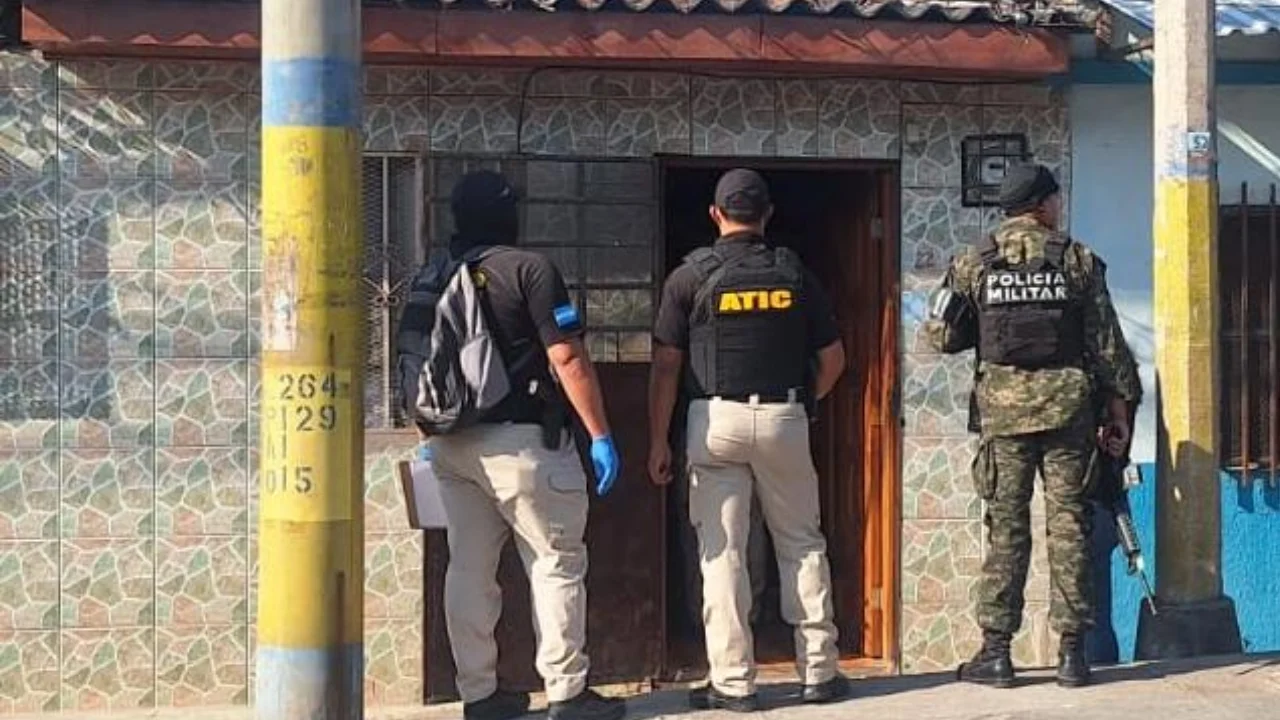 Agentes de la ATIC y la UTESCTP ejecutaron el allanamiento en Comayagüela donde se capturó al instructor de gimnasio señalado en la investigación. instructor de gimnasio
