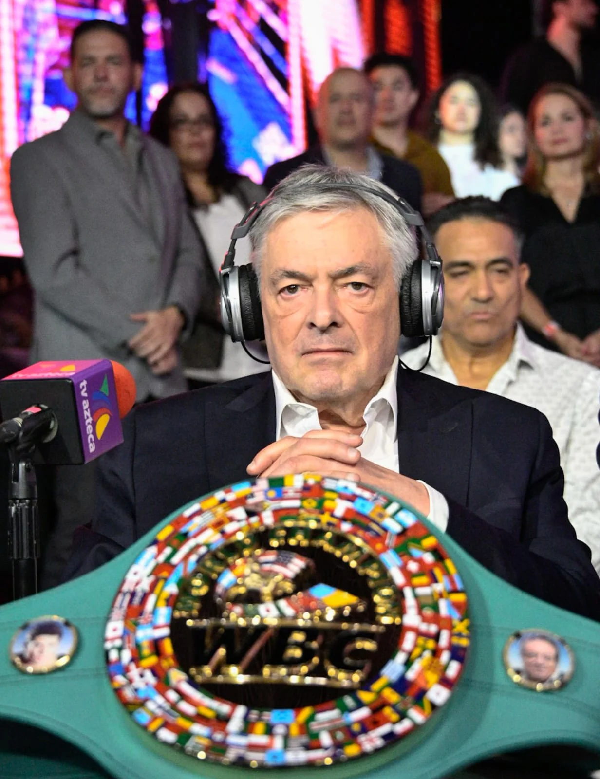 Imagen de Eduardo Lamazón en una noche donde La Casa del Boxeo le rindió homenaje a una de las grandes voces del boxeo.