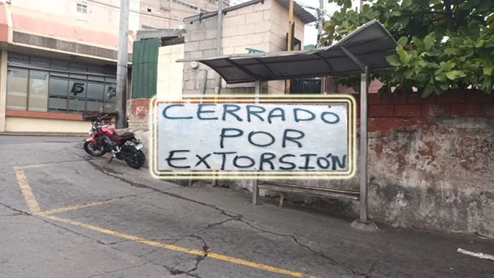 la extorsión que amenaza