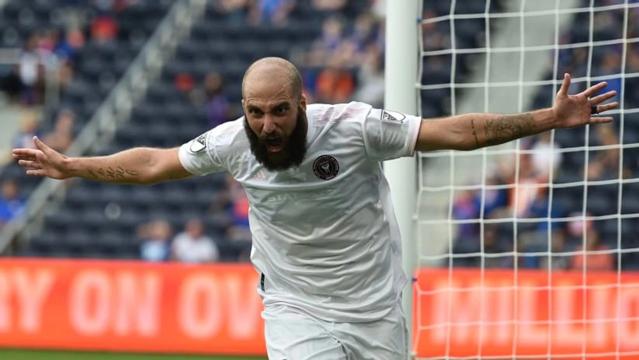 Gonzalo Higuaín con camiseta del Inter Miami 