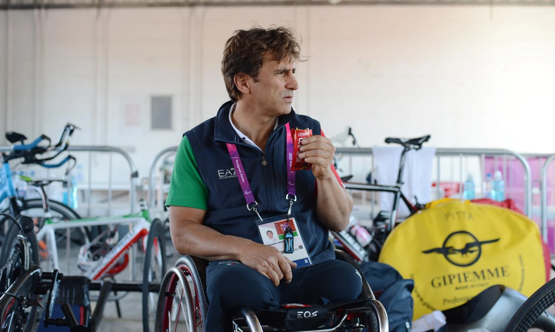 . Zanardi no solo ganó competencias, sino también el respeto y la admiración de millones de personas en todo el mundo. 